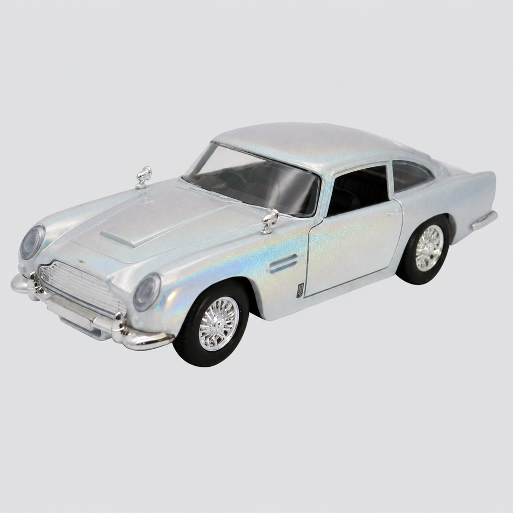 Aston Martin DB5 prateado