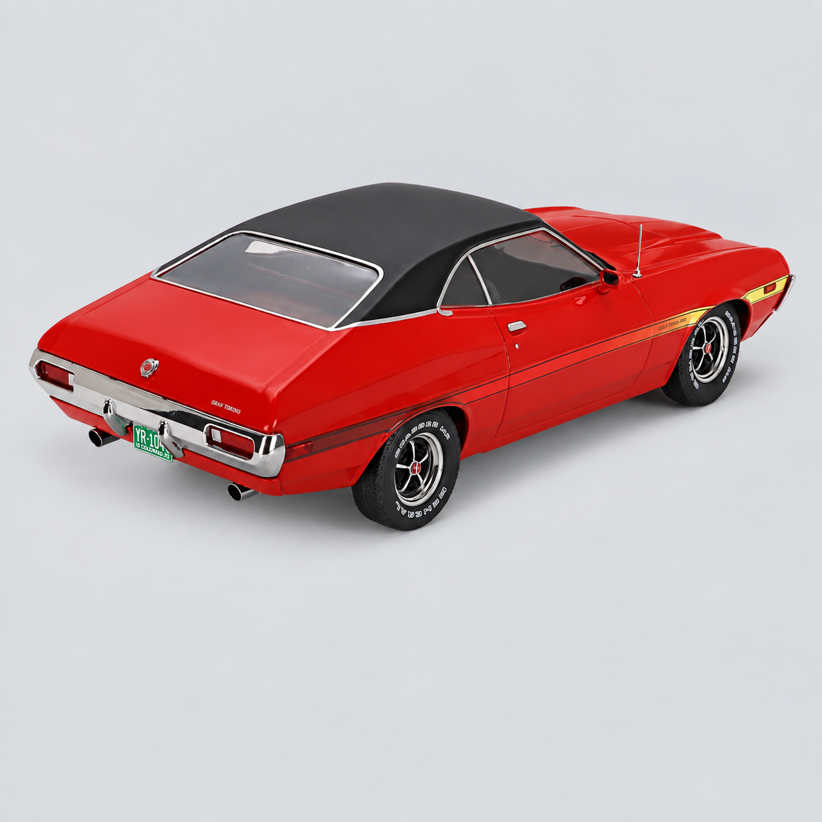 1972 Ford Gran Torino Coupe Red/Black — Rear view