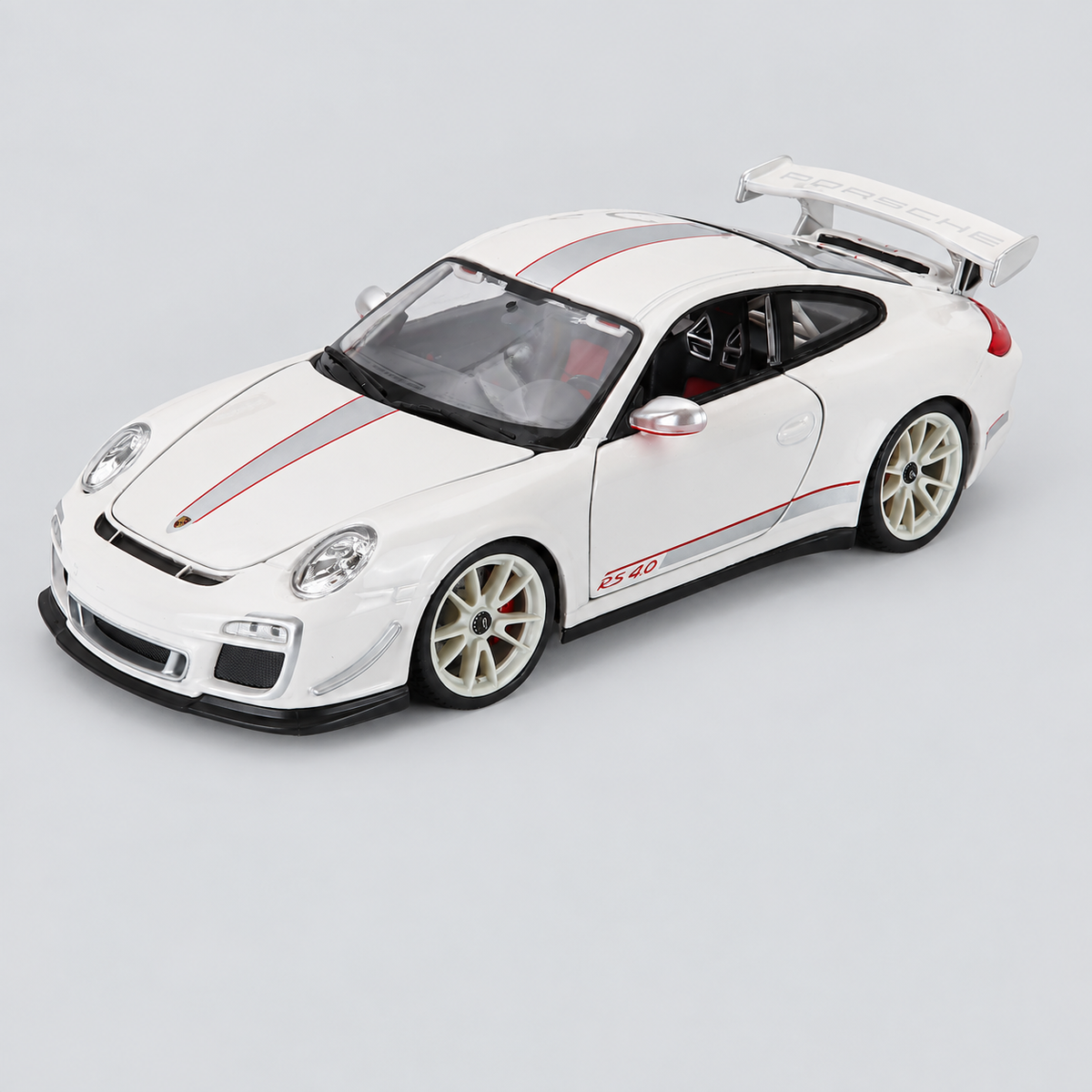 Porsche 911 (997-2) GT3 RS 4.0 Coupé Branco/Prateado 2012 — Vista dianteira