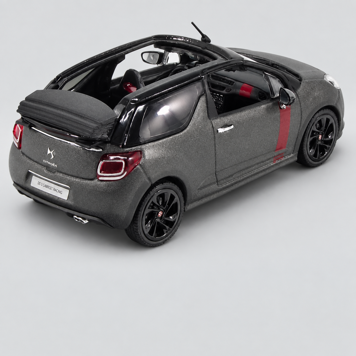 2014 Citroën DS3 Cabriolet Racing Matte Grey — Rear view