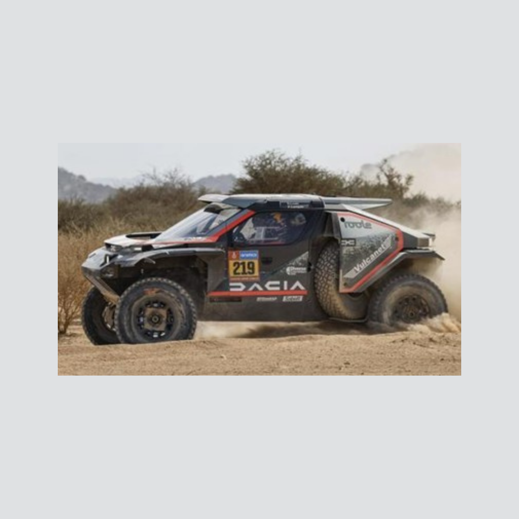 Pré-encomenda (79,95€-15%) Sinal 15€ - DACIA Sandrider #219 S. Loeb/F. Lurquin The Dacia Sandriders Rallye Dakar 2025