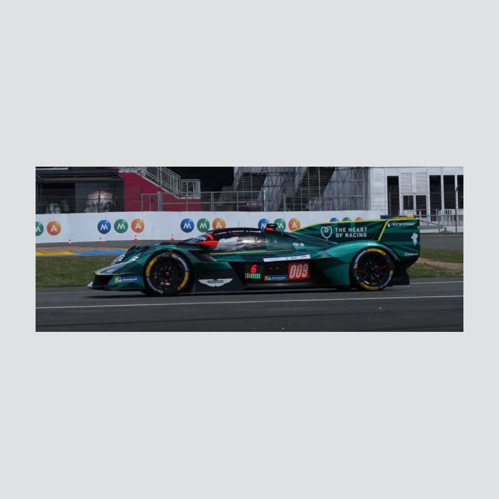 (89,90€-10%) Pré-encomenda Sinal 15€ - Aston Martin Valkyrie No.009 - A. Riberas – M. Sørensen – R. De Angelis - Le Mans 24H 2026