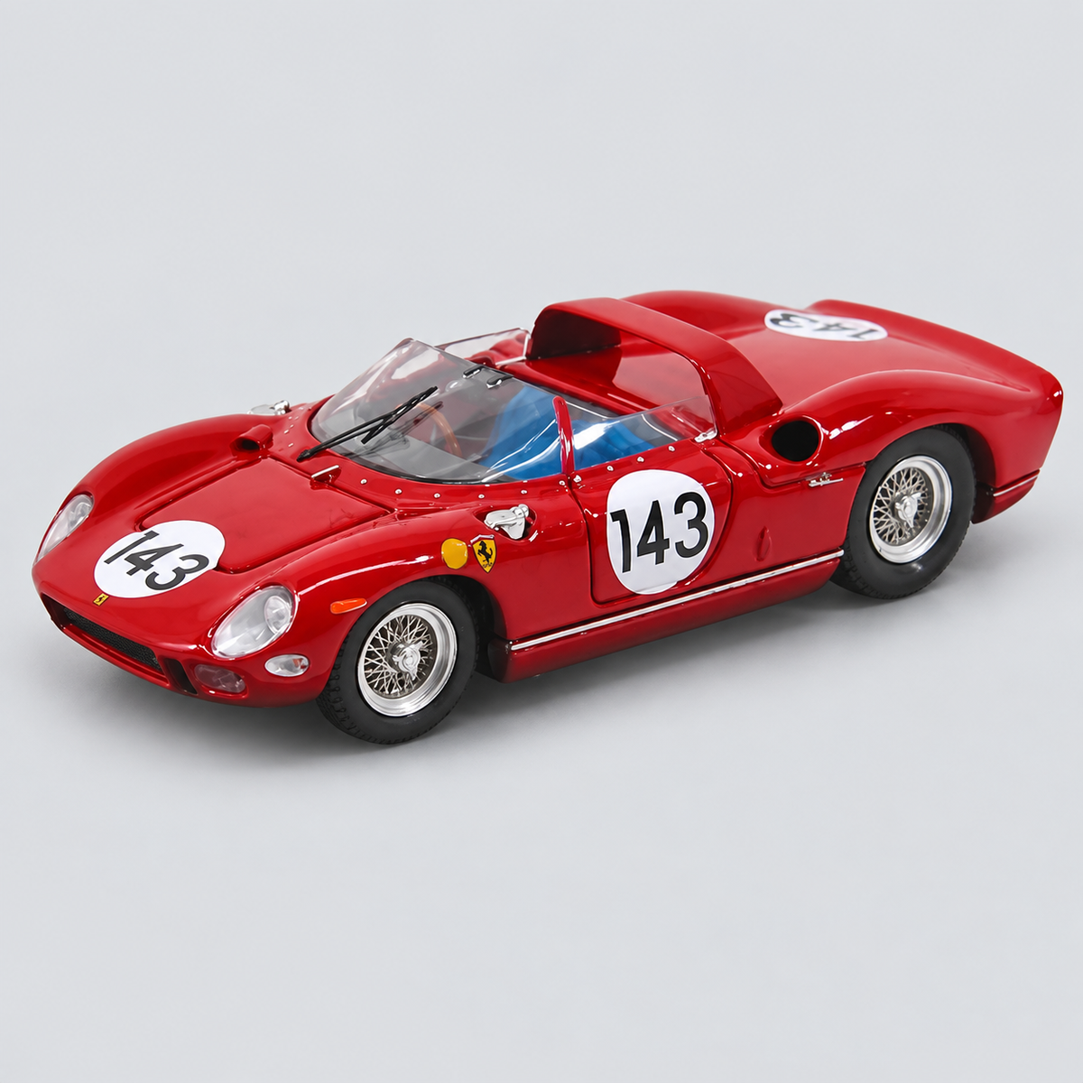1/43 ART-MODEL - FERRARI - 275 P NURBURGRING N 143 1964 SURTEES-BANDINI — vista frontal