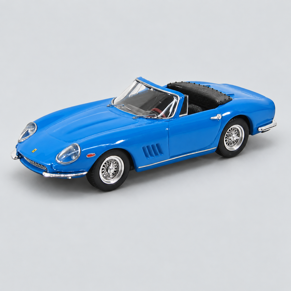 1/43 BEST-MODEL - FERRARI - 275 GTB SPIDER - STEVE McQUEEN PERSONAL CAR — vista frontal