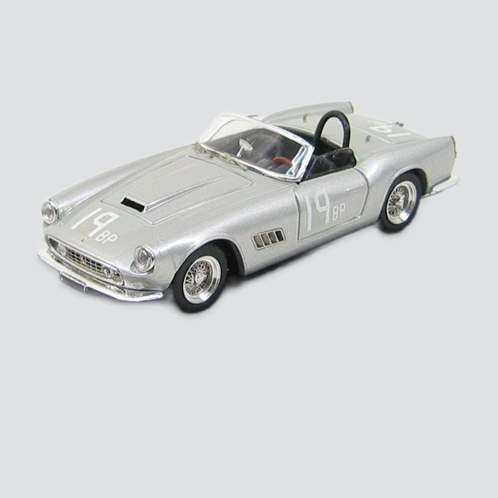 1/43 ART-MODEL - FERRARI - 250 CALIFORNIA SPIDER N 19 CUMBERLAND 1960 BOB GROSSMAN — vista frontal