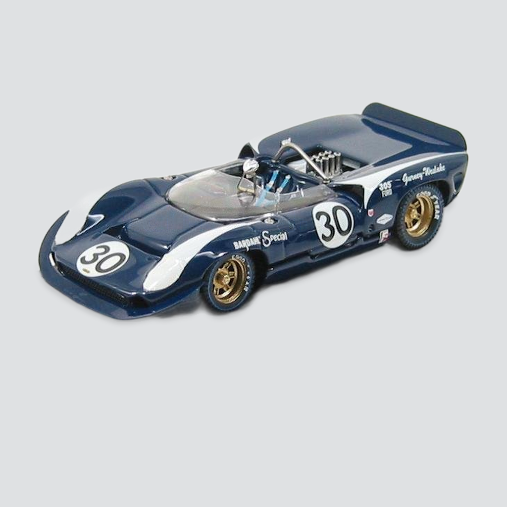 1/43 BEST-MODEL - LOLA - T70 SPIDER N 30 BRIDGEHAMPTON 1966 D.GURNEY — vista frontal
