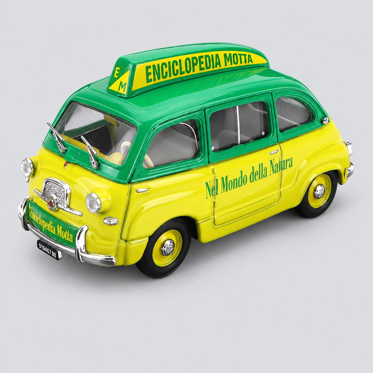 1/43 BRUMM - FIAT - 600 MULTIPLA - ENCICLOPEDIA MOTTA 1956 — vista frontal