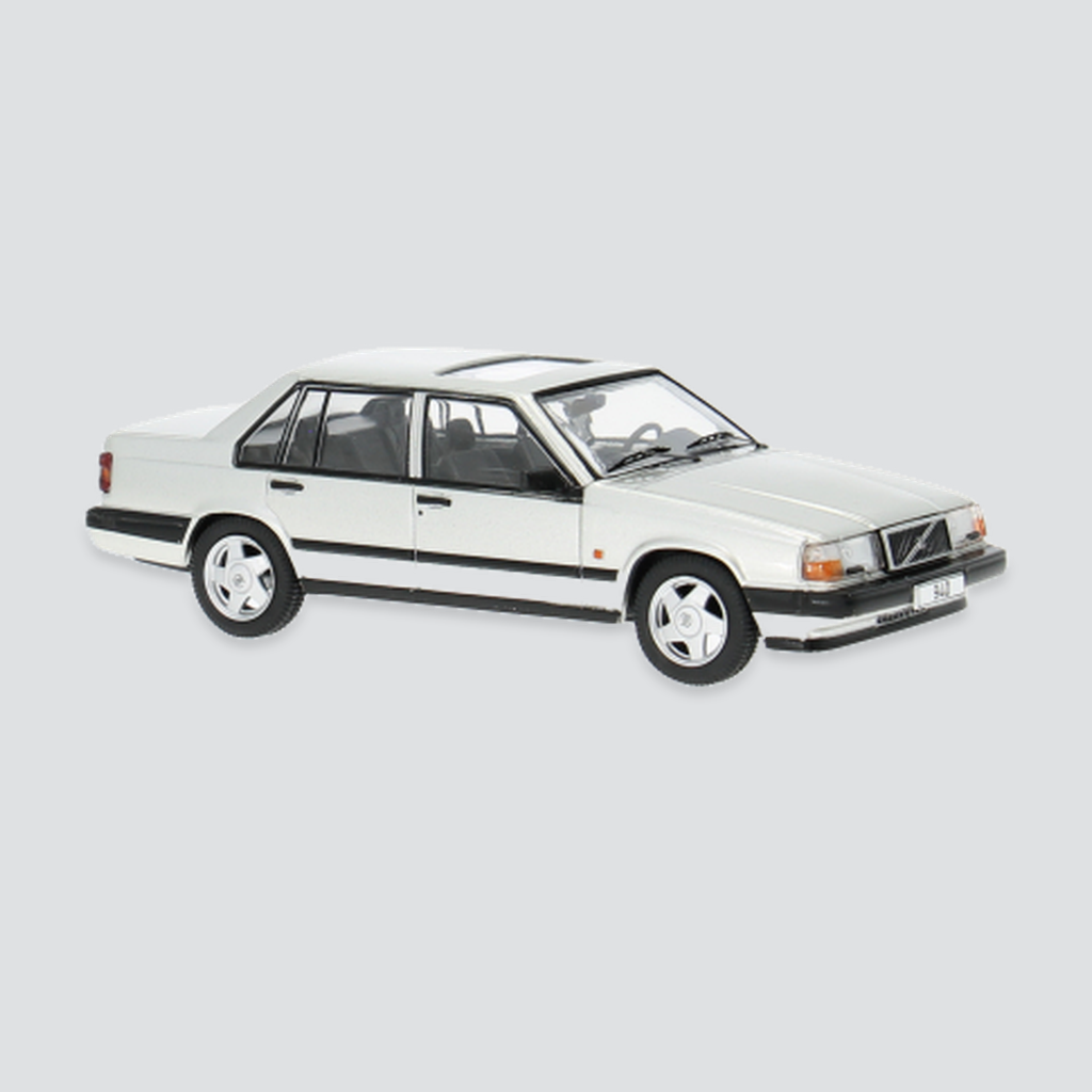 IXO, Volvo 940 Turbo, silber, 1990, 1:43