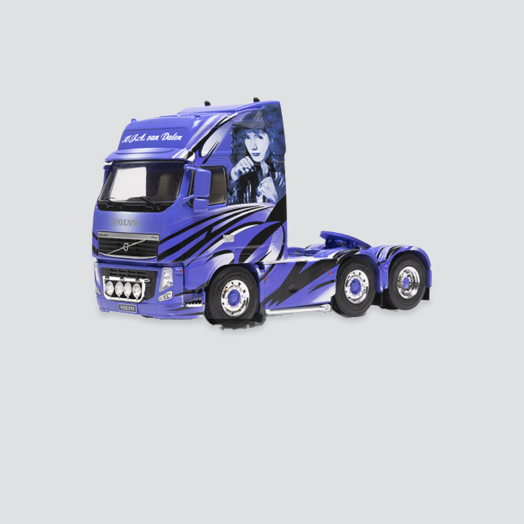IXO, Volvo FH16, lila/Dekor, 2003, 1:43